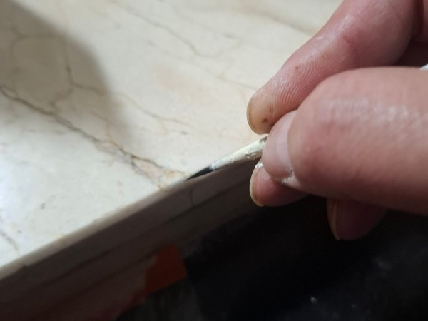 서울 종로 대리석 깨짐 복원 작업 과정 1